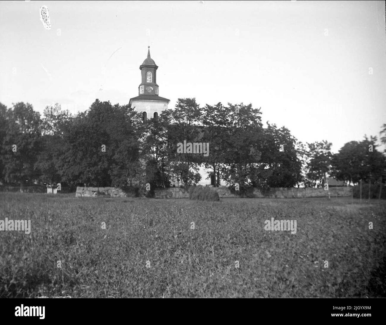 Église de Skuttunge, paroisse de Skuttunge, Uppland en septembre 1922. Église de Skuttunge, paroisse de Skuttunge, Uppland en septembre 1922 Banque D'Images