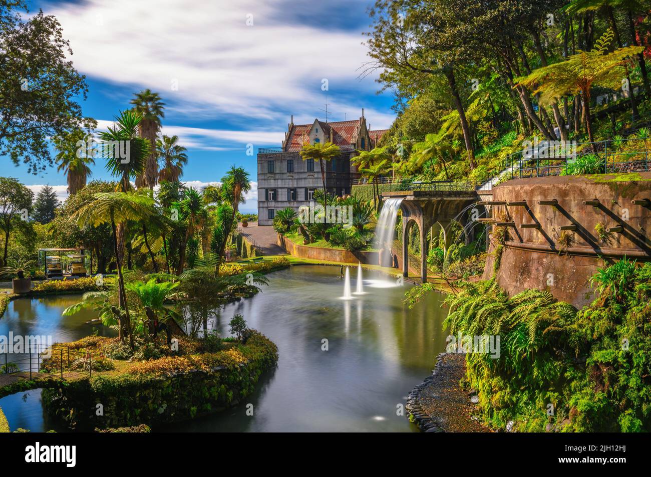 Fontaine dans le jardin du Monte Palace situé à Funchal, île de Madère, Portugal Banque D'Images