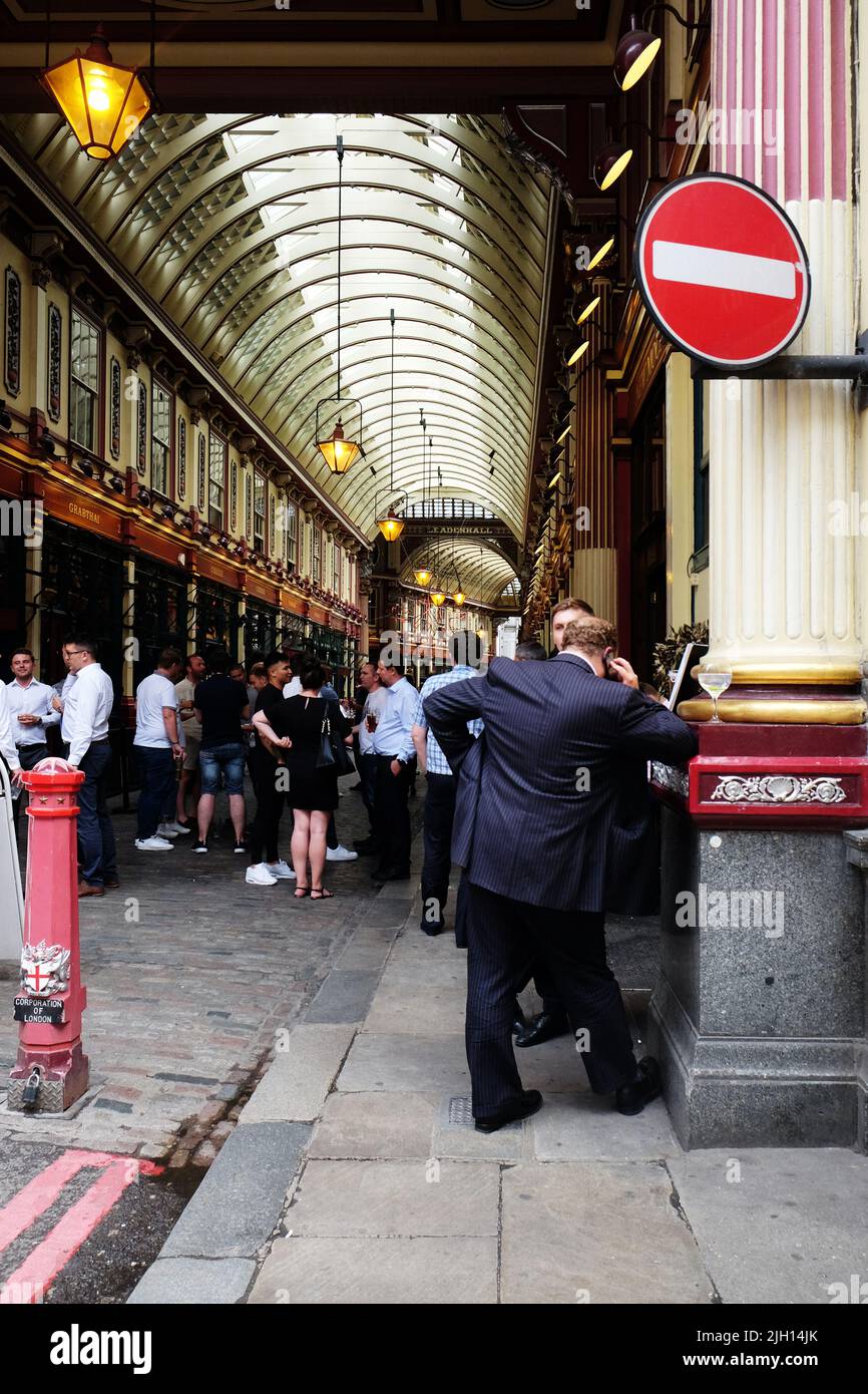 Londres , Angleterre, Royaume-Uni - Leadenhall Market , Perspectives inhabituelles Banque D'Images