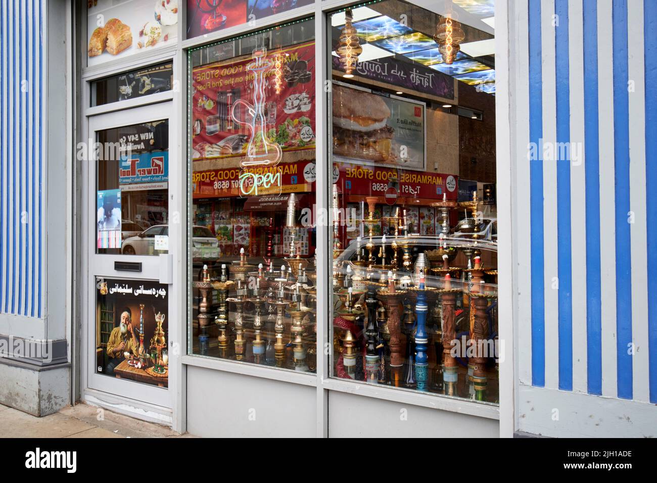 Immigré shisha pipe fumant shop london Road Liverpool Angleterre Royaume-Uni Banque D'Images