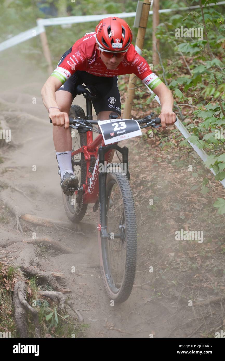 Chur, Suisse. 24 avril 2022. Holzer Roman SUI während des Cross-Country Mountainbike Rennens der Herren Elite am ÖKK Bike Revolution 2022 à Chur. Banque D'Images