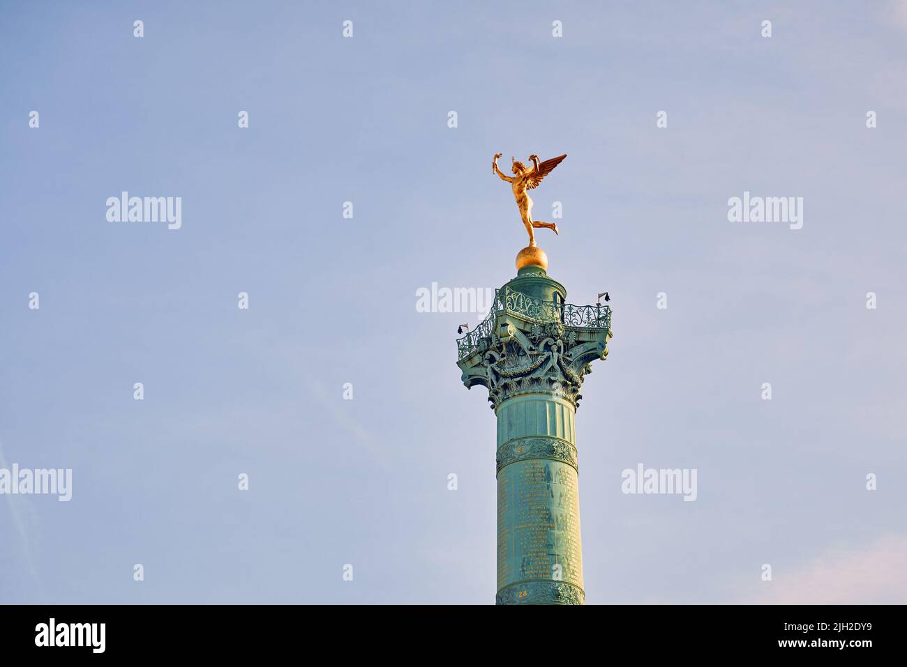 La colonne de juillet est une colonne monumentale à Paris commémorant la Révolution de 1830 Banque D'Images