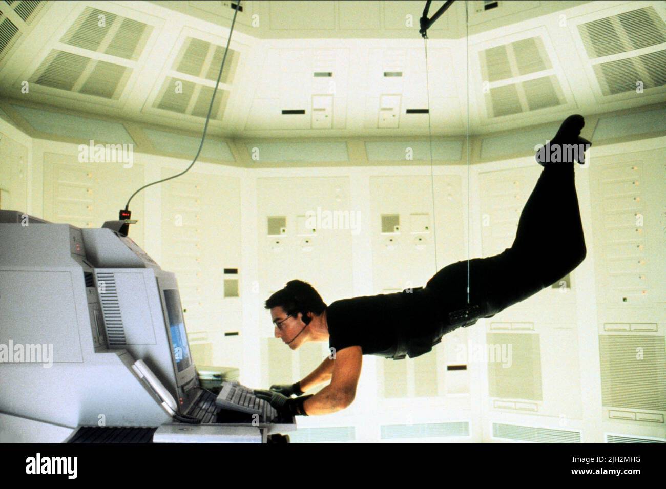 TOM CRUISE, MISSION : IMPOSSIBLE, 1996 Banque D'Images