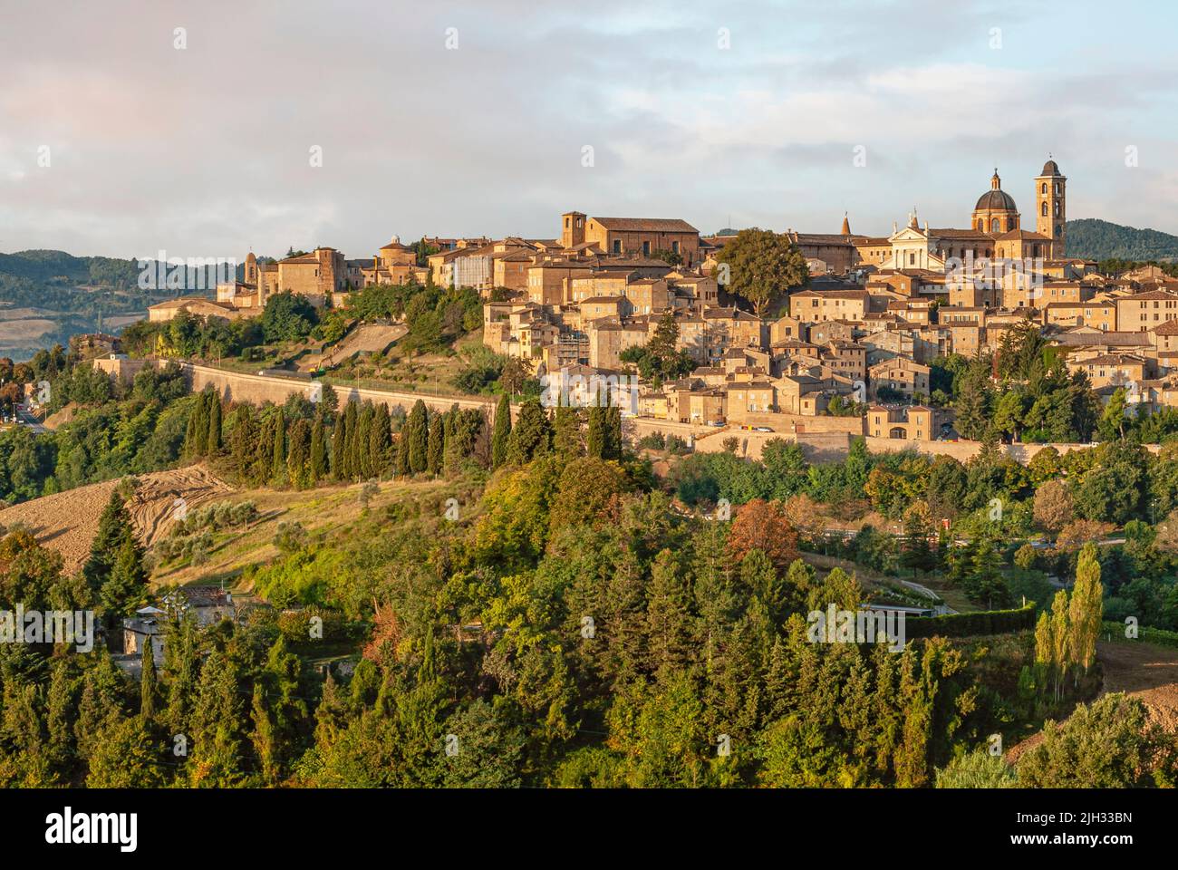 Vue sur la ville d'Urbino, région des Marches, Italie Banque D'Images