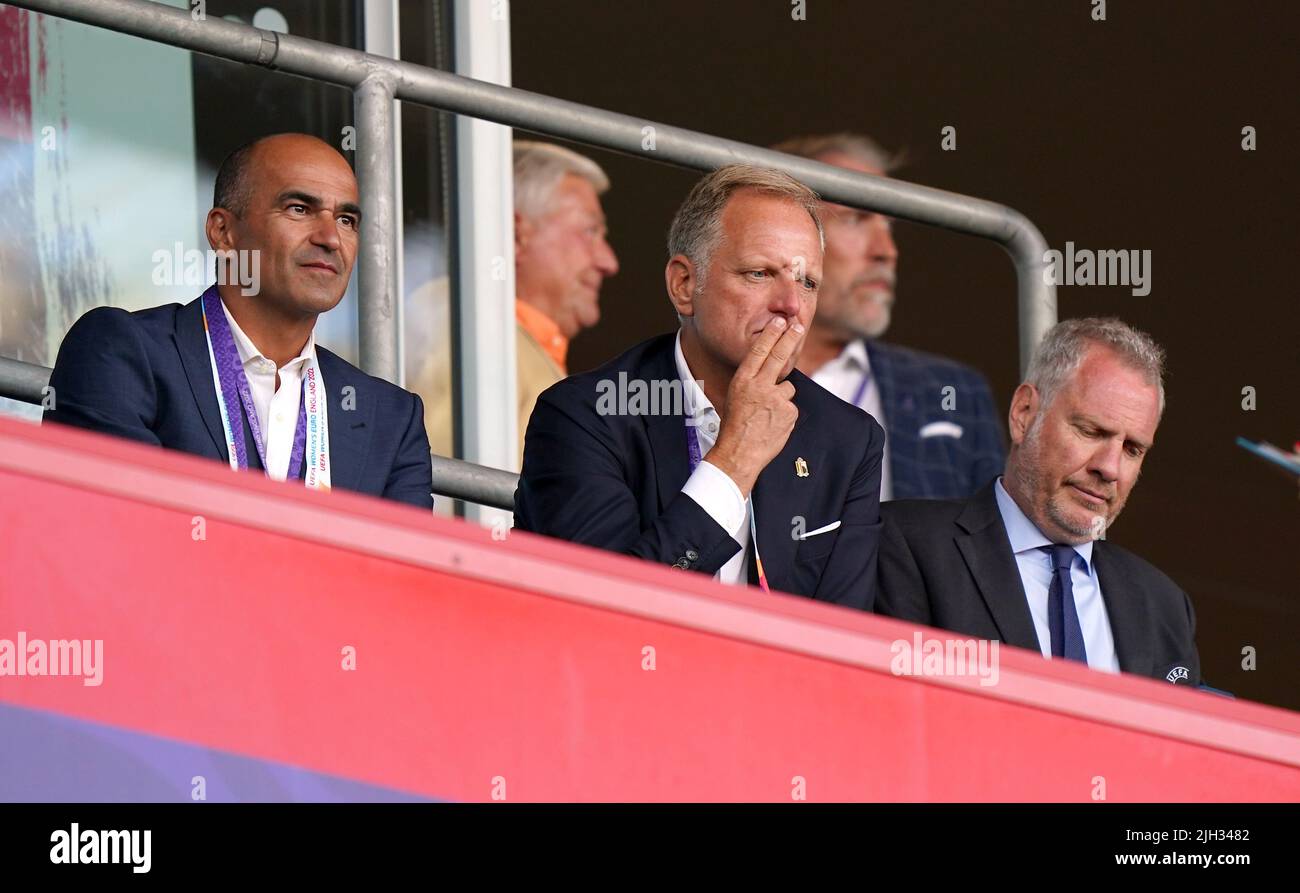 Roberto Martinez, responsable de l'équipe nationale masculine belge, et Peter Bossaert, PDG de l'Association belge de football, dans les tribunes du match de l'UEFA Women's Euro 2022 Group D au stade de New York, Rotherham. Date de la photo: Jeudi 14 juillet 2022. Banque D'Images