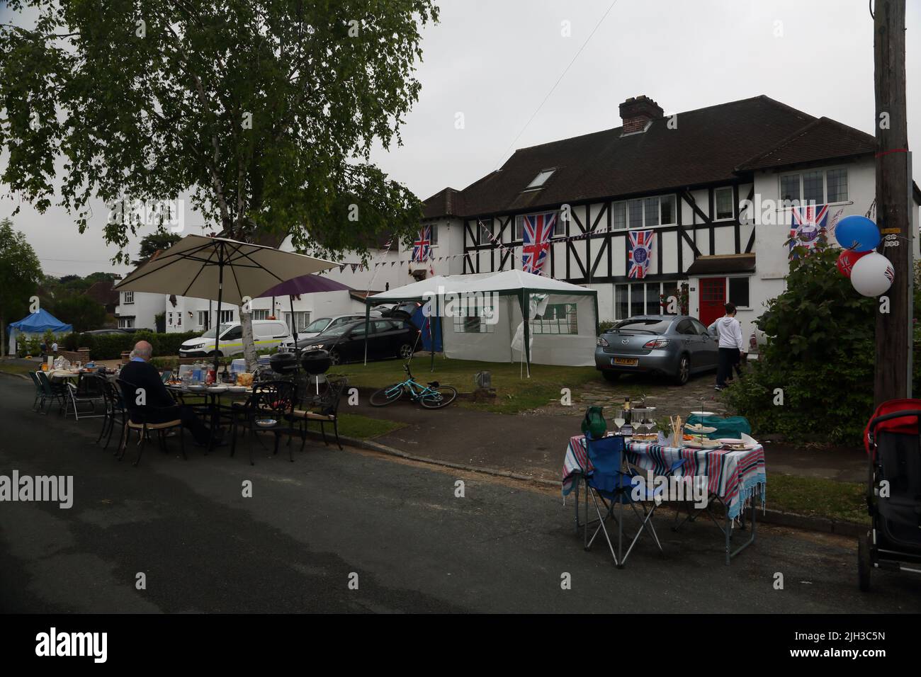 Street Party Queen Elizabeth II Platinum Jubilee Surrey Angleterre Banque D'Images