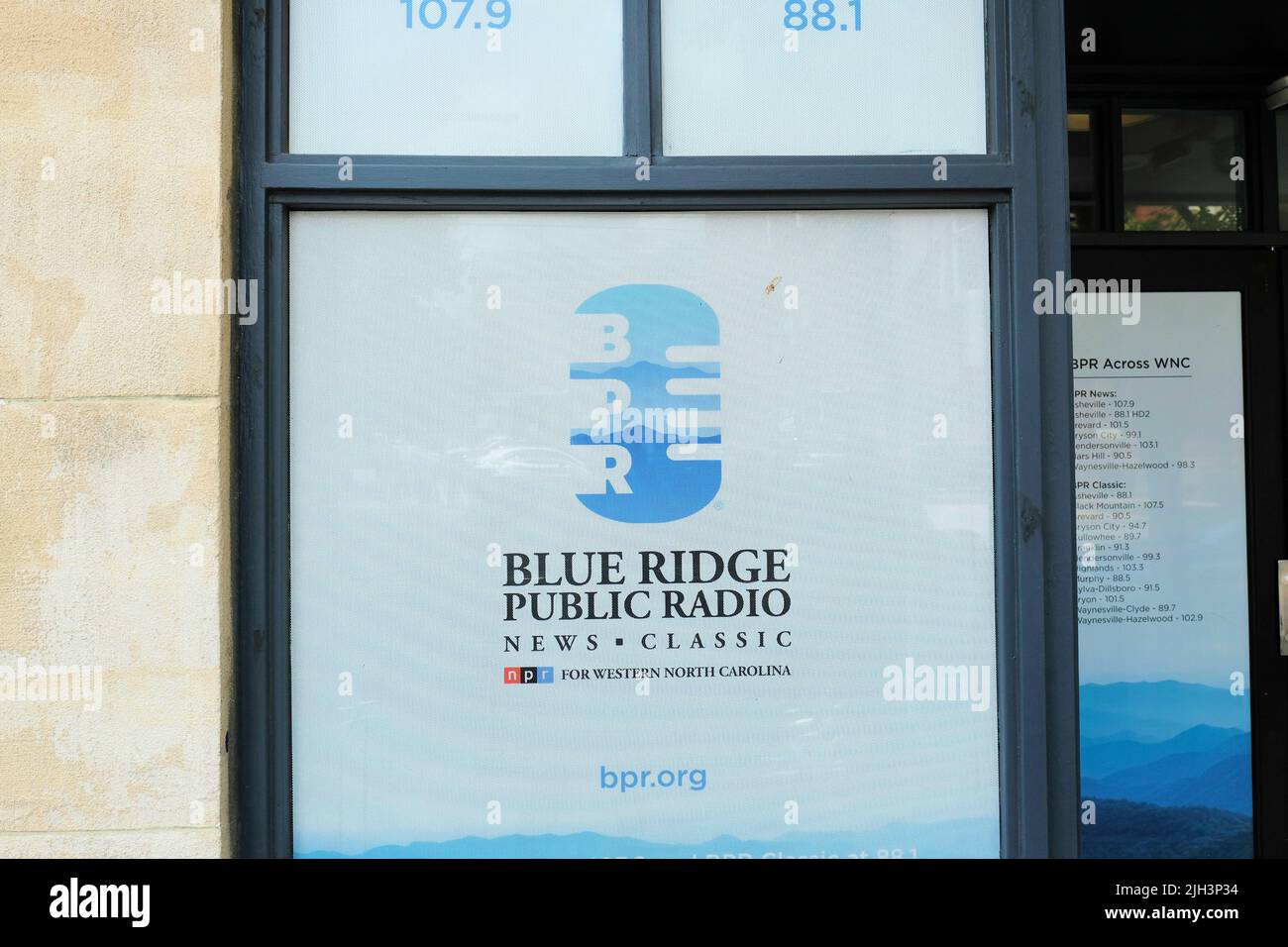 Siège de la station de radio publique Blue Ridge à Asheville, en Caroline du Nord; radio publique pour la région de l'ouest de la Caroline du Nord transmettant des nouvelles, de la musique Banque D'Images