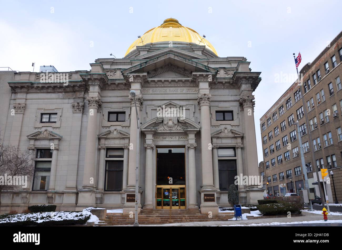 La Savings Bank of Utica a été construite en 1900 sur le 233 Genesee Street dans le centre-ville d'Utica, New York State NY, États-Unis. Banque D'Images