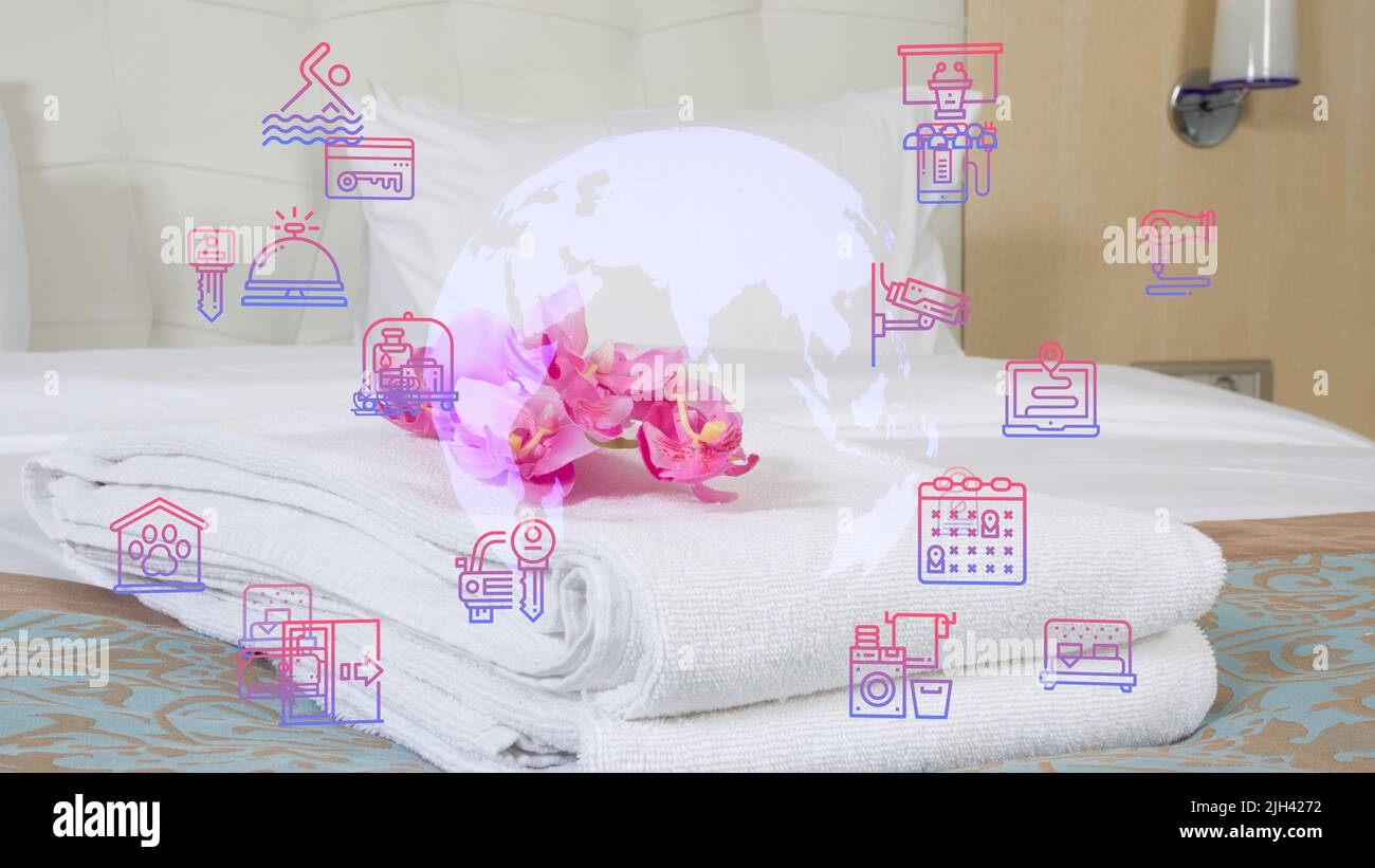 Grand lit dans une chambre d'hôtel de luxe Banque D'Images