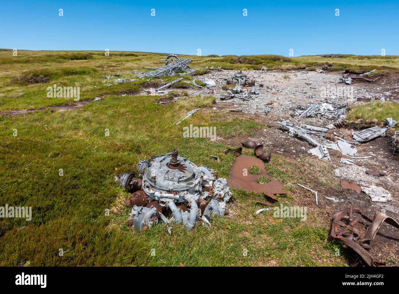 Moteur d'un épave de bombardier Vickers Wellington qui s'est écrasé en 1942 sur la colline près de Ben Tirran à Glen Clova, Angus, Écosse, Banque D'Images