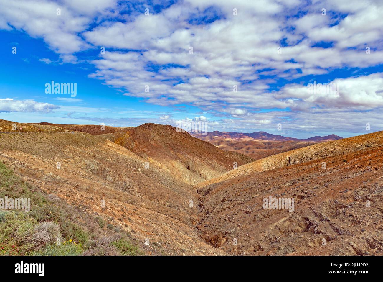 Paysage de montagne stérile, îles Canaries, Fuerteventura Banque D'Images