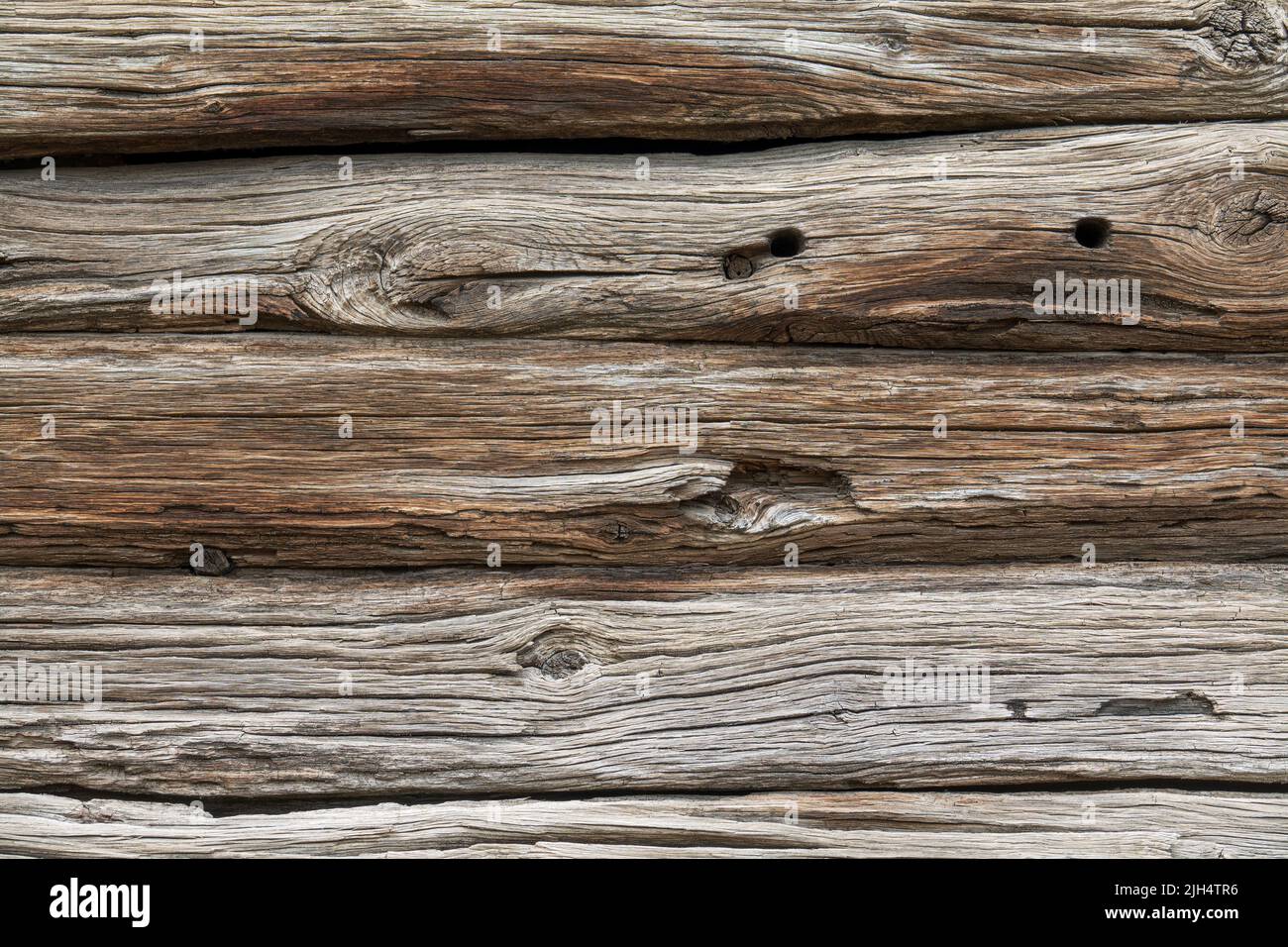 Arrière-plan en bois vieilli. planches rustiques en bois avec taches et fissures. Banque D'Images