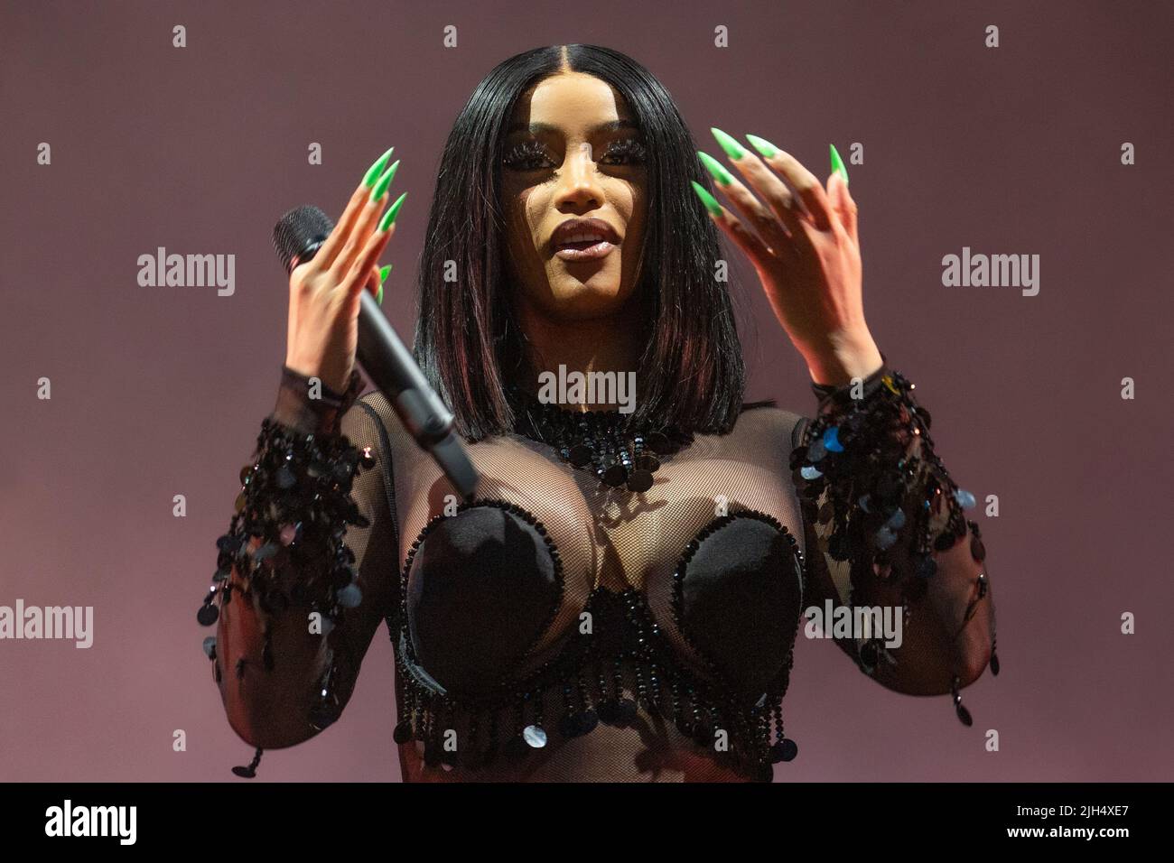 Le rappeur Cardi B se présente sur scène en juillet 2022 Banque D'Images