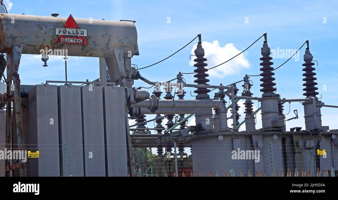 Distribution d'électricité haute tension Fuller sous-station de commutation électrique, Altrincham, Cheshire, Angleterre, Royaume-Uni Banque D'Images