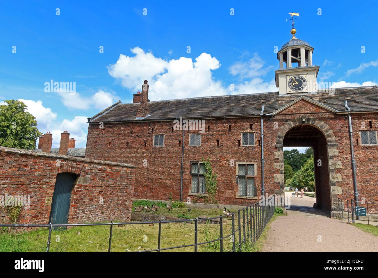Dunham Massey, NT hall et jardins, Dunham Town, Bowden, Altrincham, Cheshire, ANGLETERRE, ROYAUME-UNI, WA14 4SJ Banque D'Images