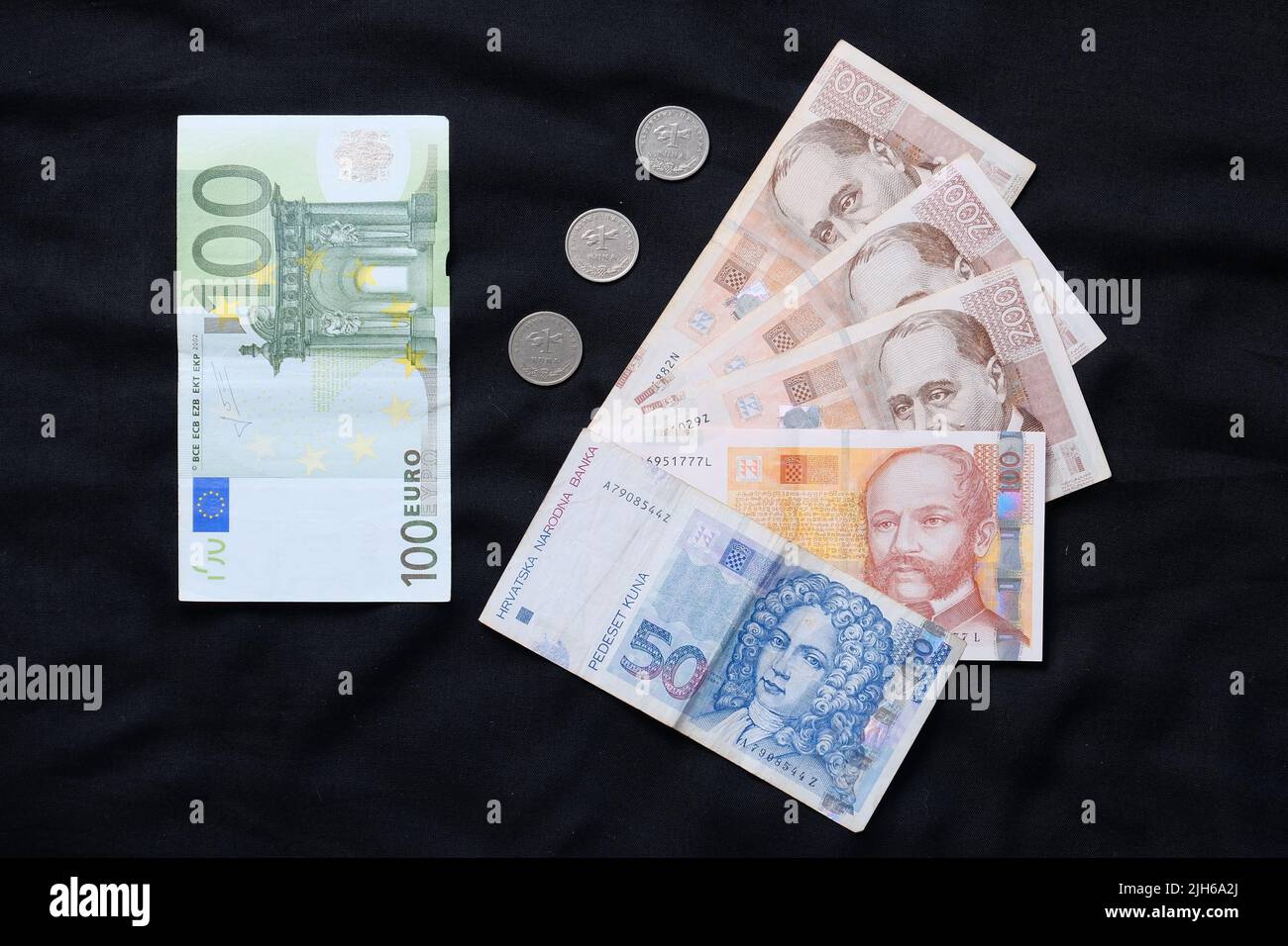 Euro conversion Banque de photographies et d'images à haute résolution -  Alamy