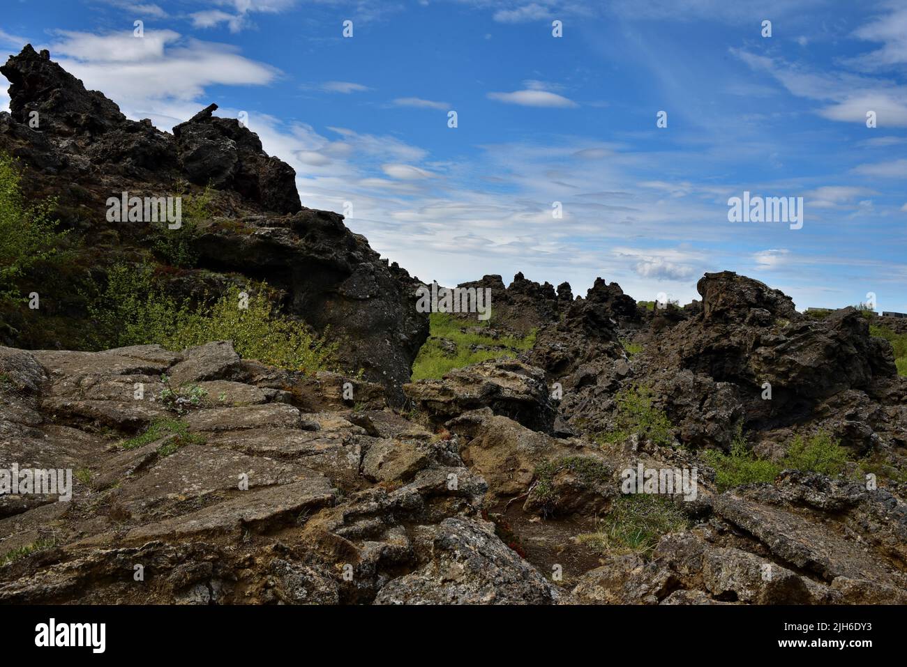 Formations de lave de Dimmuborgir, dunkle allemand Burgen, près du lac Myvatn, Islande Banque D'Images