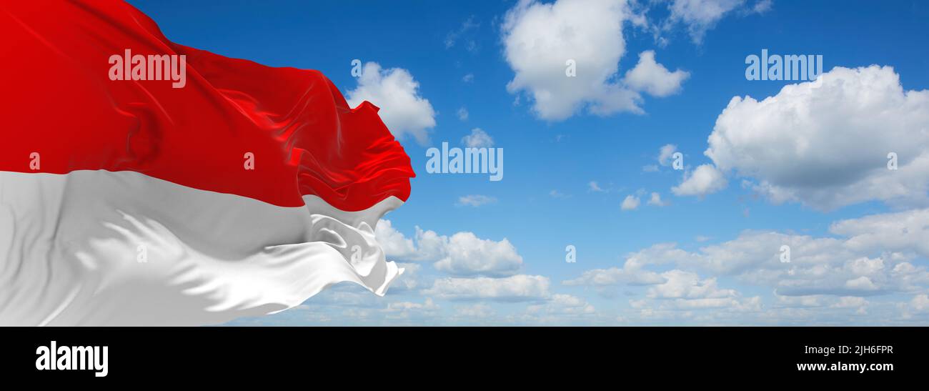 Drapeau officiel de la Galice Lodomeria 1890 1918 Autriche sur fond ciel nuageux au coucher du soleil, vue panoramique. Voyage autrichien et patriote concept. Copy spa Banque D'Images