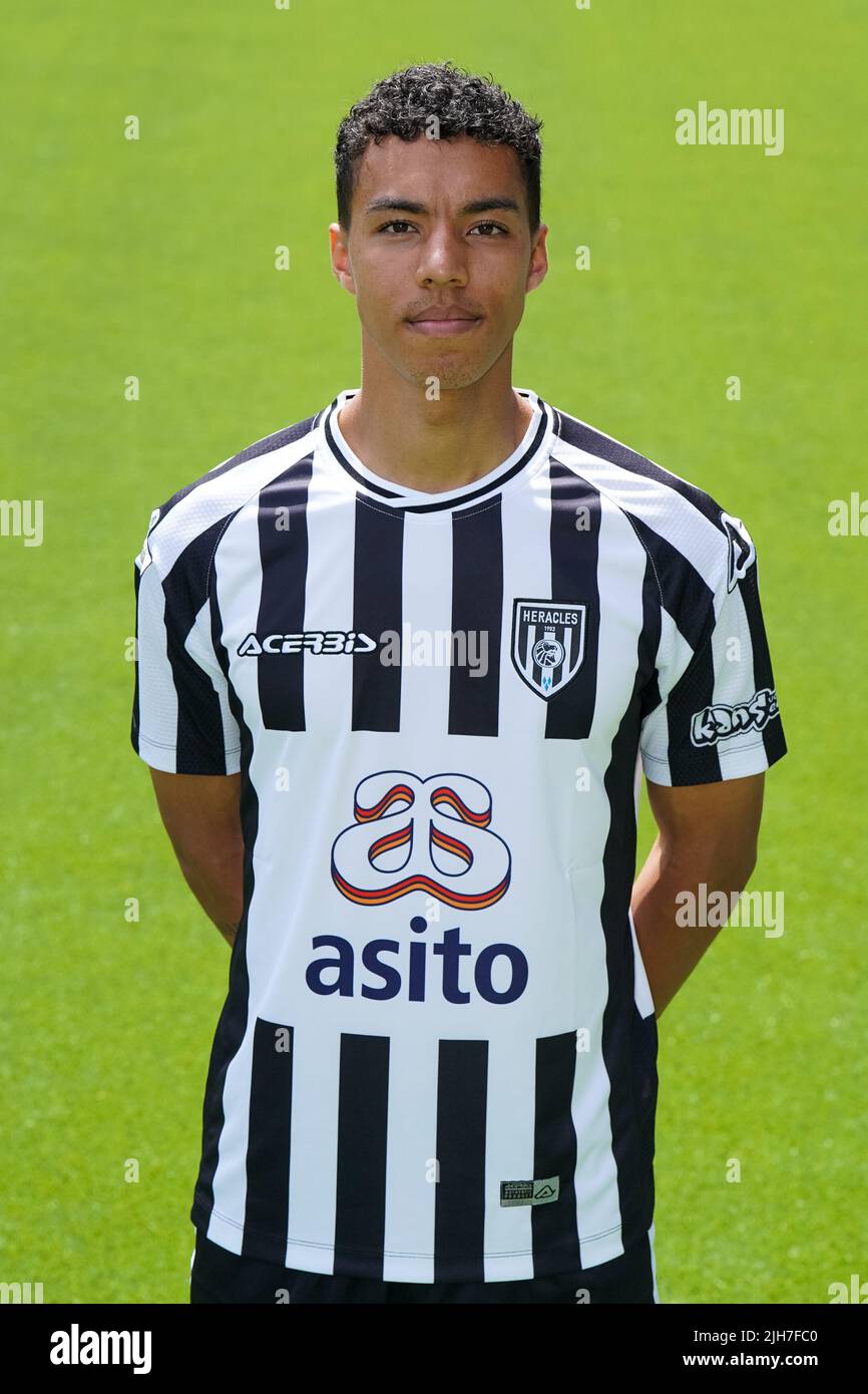 ALMELO, PAYS-BAS - JUILLET 12: Ruben Roosken de Heracles Almelo pendant le club annuel Photocall on 12 juillet 2022 à Almelo, pays-Bas (photo de René Nijhuis/Orange Pictures) Banque D'Images