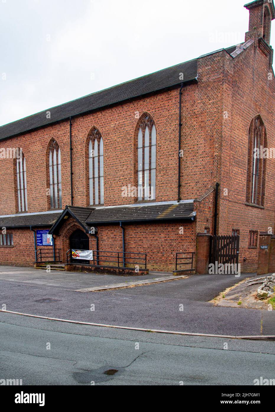 Église Saint-Michel et tous les Anges Cross Heath Staffordshire Banque D'Images