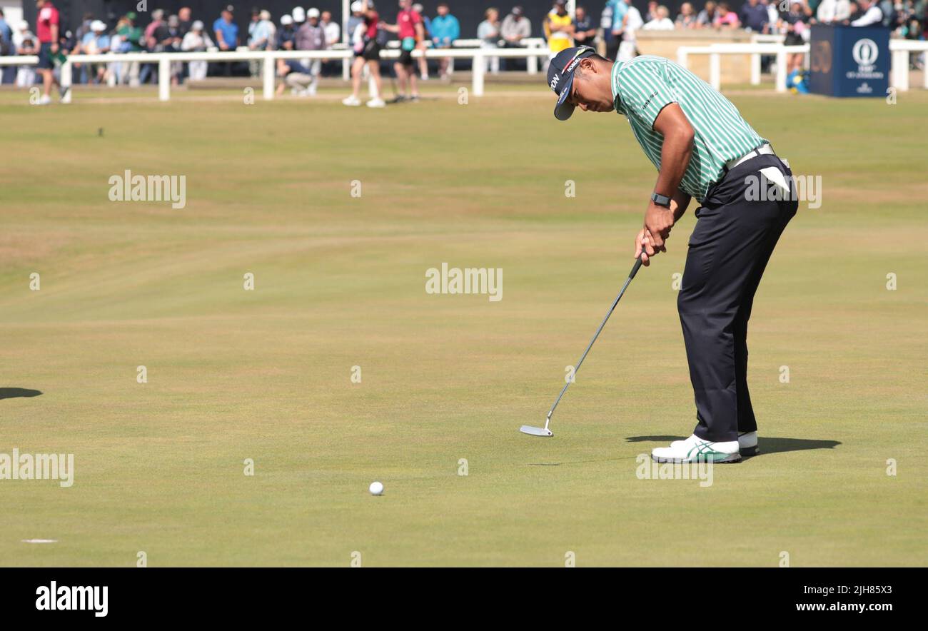 St.Andrews, Royaume-Uni. 16th juillet 2022. Le Japon Hideki Matsuyama se prépare sur le green 18th lors de la troisième manche du Championnat d'Open de 150th au club de golf de St Andrews, en Écosse, samedi, 16 juillet 2022. Photo de Hugo Philpott/UPI crédit: UPI/Alay Live News Banque D'Images