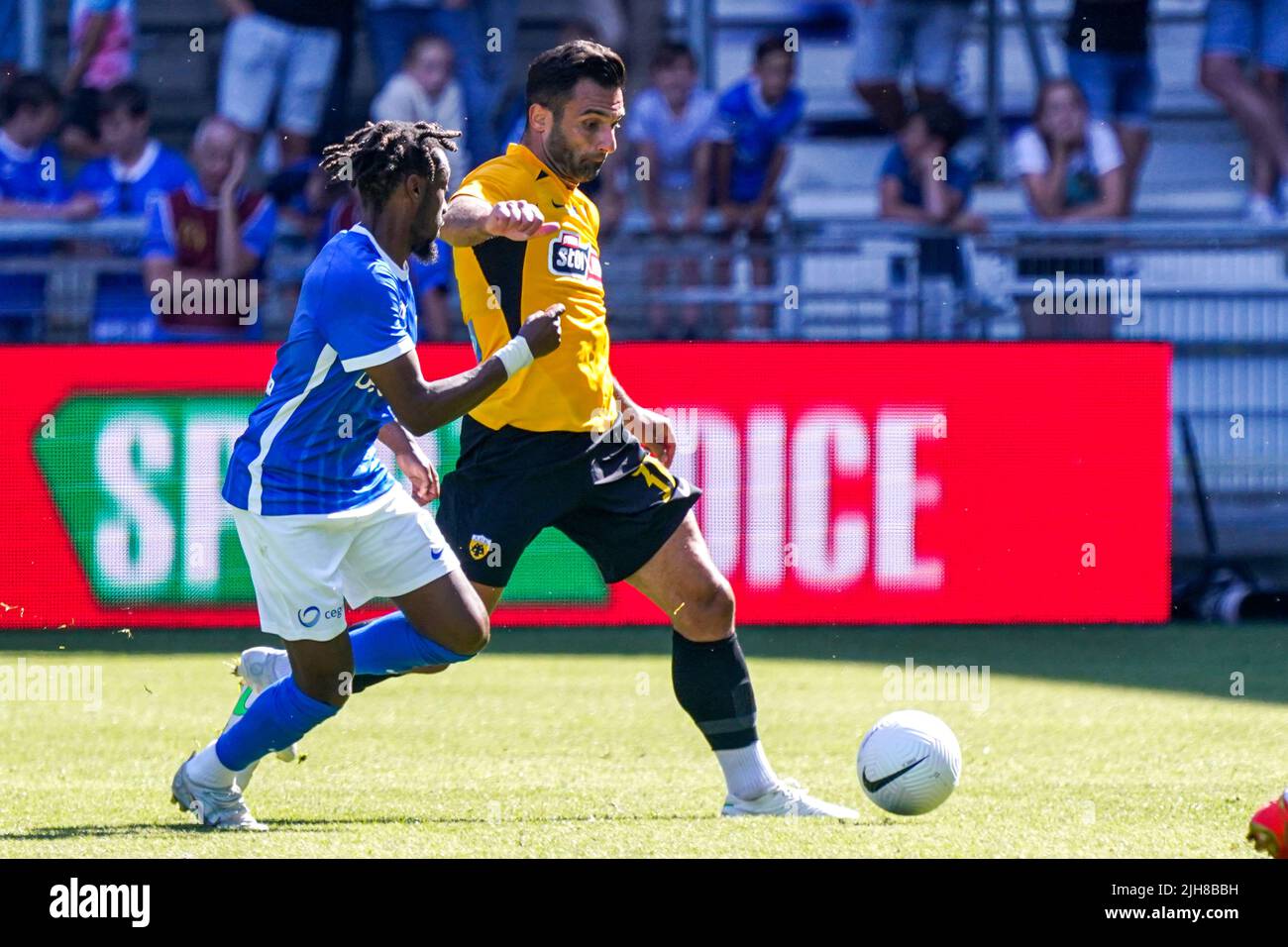 GENK, BELGIQUE - JUILLET 16 : Giorgos Tzavellas de AEK Athene lors du match amical entre KRC Genk et AEK Athene à l'arène Cegeka sur 16 juillet 2022 à Genk, Belgique (photo de Jeroen Meuwsen/Orange Pictures) Banque D'Images