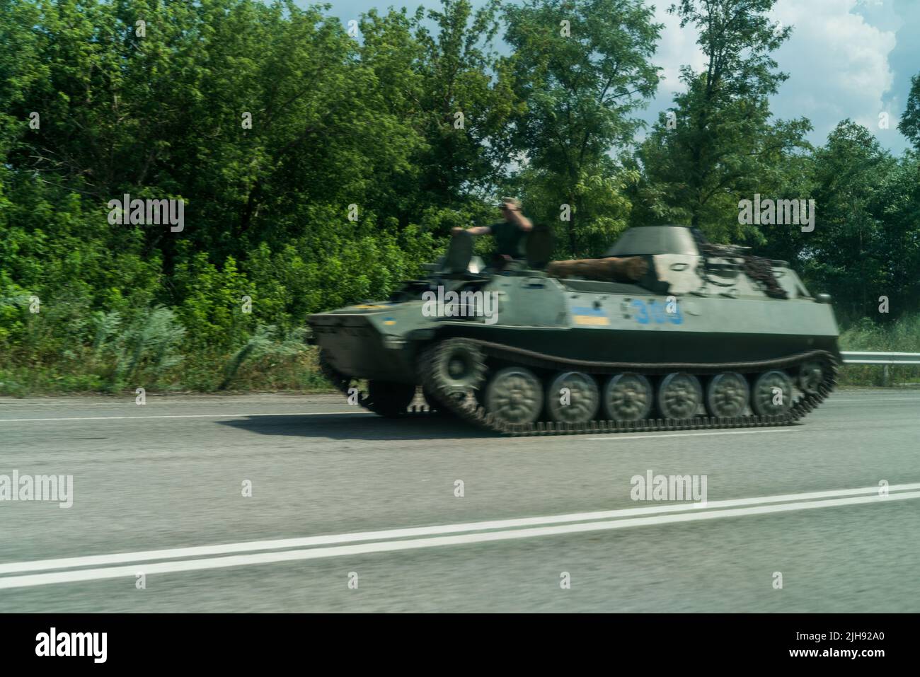 16 juillet 2022, Slovians'k, oblast de Donett'k, Ukraine: Tank sur la route de Slov ''jans k en Ukraine sur 16 juillet 2022. (Image de crédit : © Vincenzo Circosta/ZUMA Press Wire) Banque D'Images