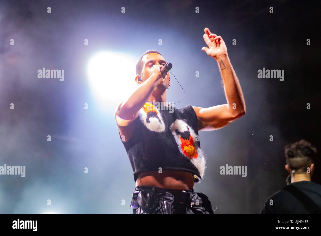 Piazza del Popolo, San Severino Marche, Italie, 15 juillet 2022, Mahmood en scène pendant Mahmood - circuit d'été de Ghettolimpo 2022 - Italien si Banque D'Images