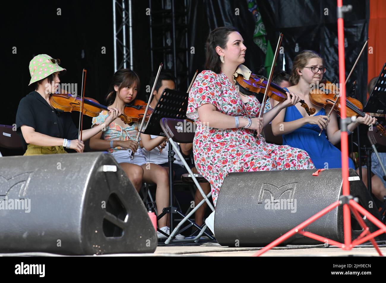 Londres, Royaume-Uni. 16th juillet 2022. Le Brixton Chamber Orchestra se produit au Lambeth Country Show 2022, un festival familial avec musique live, plats et boissons, arts et culture à Brockwell Park, Londres, Royaume-Uni. - 16 juillet 2022. Crédit : voir Li/Picture Capital/Alamy Live News Banque D'Images