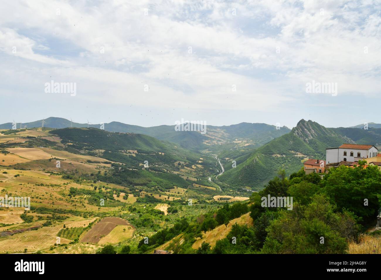 Vue panoramique sur les montagnes de Basilicate dans la province de Potenza, Italie. Banque D'Images