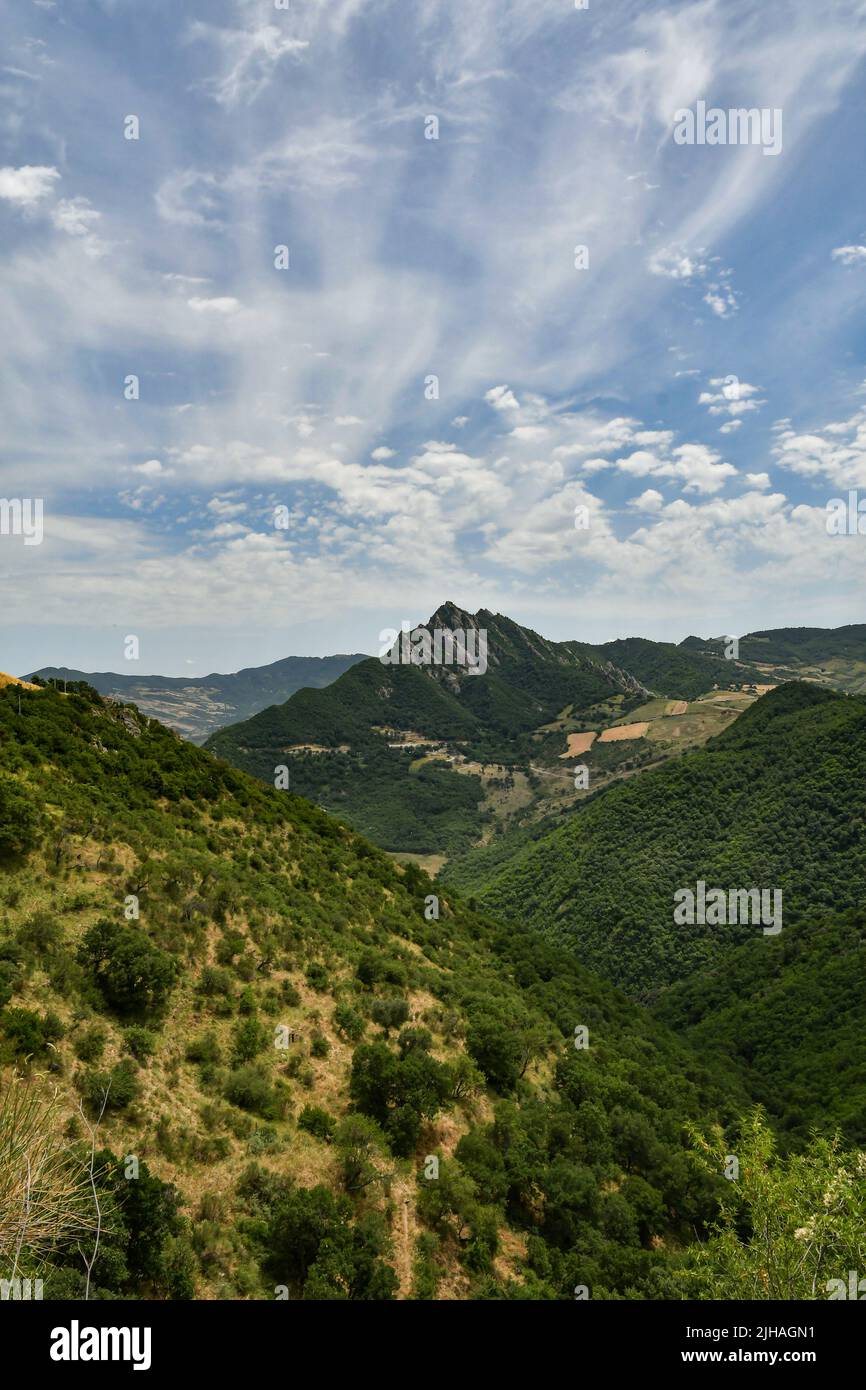 Vue panoramique sur les montagnes de Basilicate dans la province de Potenza, Italie. Banque D'Images