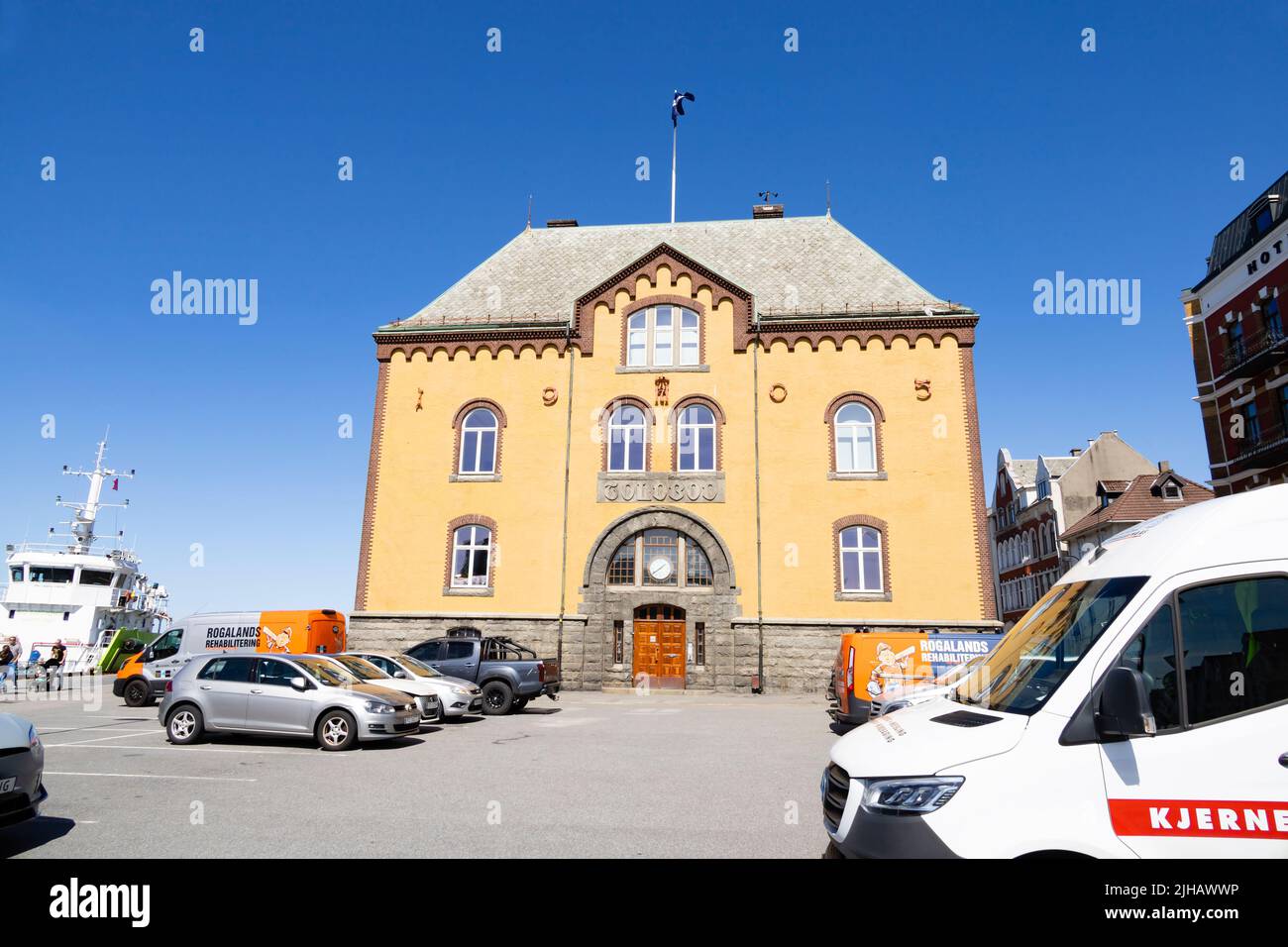 Parking, quai, 'Toldbod', maison de douane de Tollboden sur le port, Skansegata, Skagenkaien, Stavanger, Norvège Banque D'Images