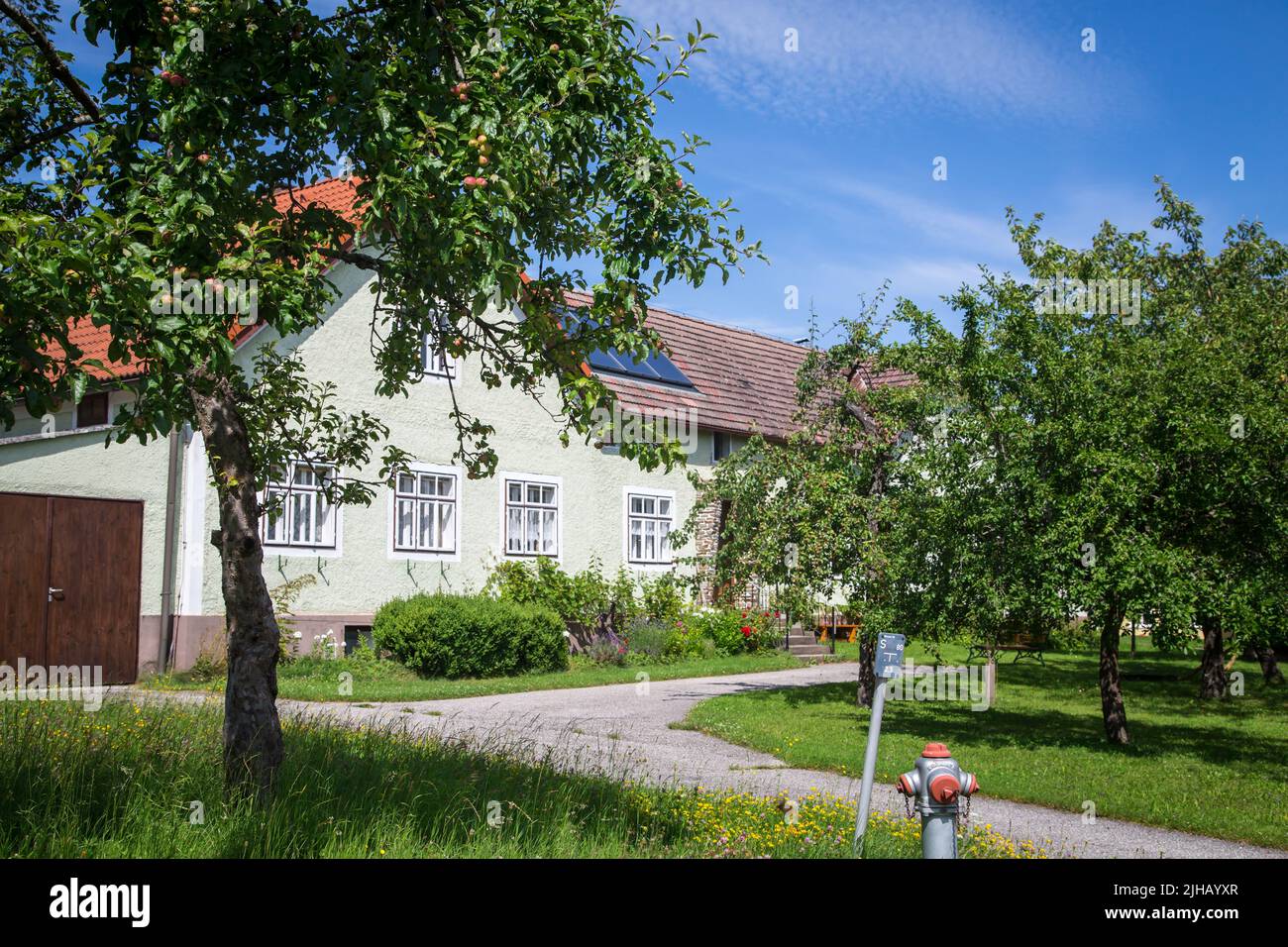 Maison traditionnelle, cour carrée et rectangulaire à Siebenlinden, Waldviertel, Autriche Banque D'Images