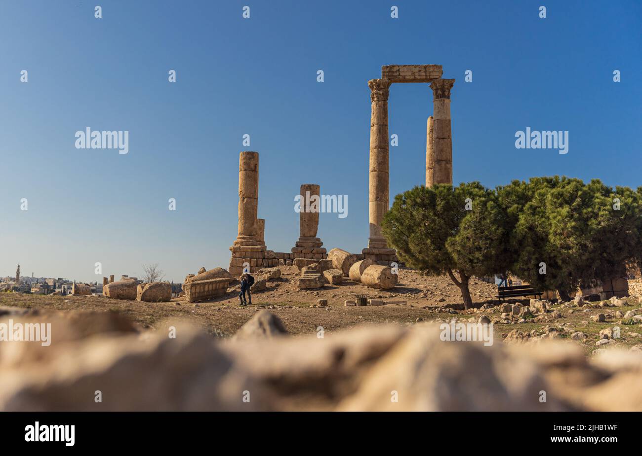 Ruines romaines au milieu de l'ancien parc de la citadelle dans le centre d'Amman, Jordanie Banque D'Images