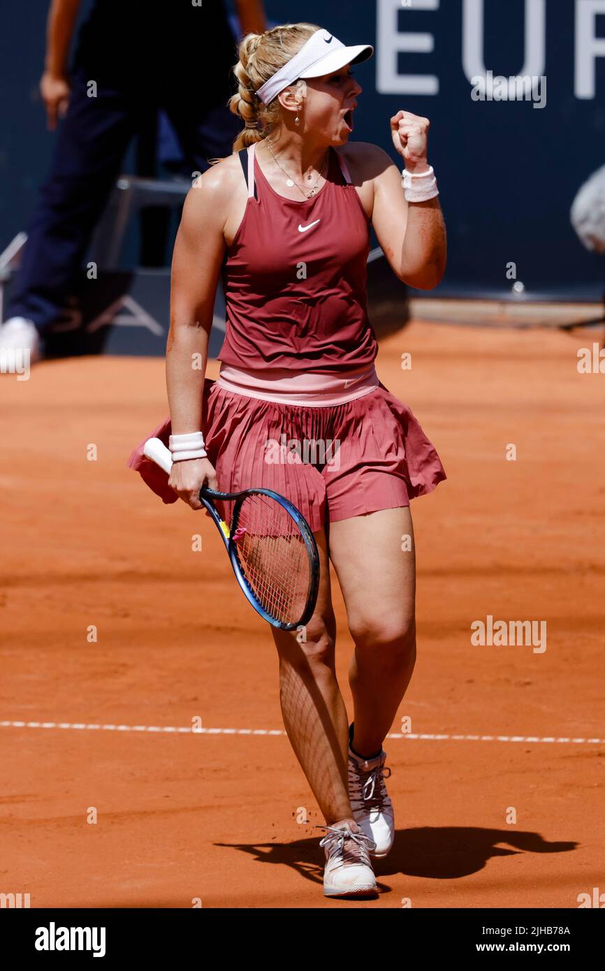 17 juillet 2022, Hambourg: Tennis: WTA Tour/ATP Tour, célibataires, femmes, qualification, 2nd ronde. Baindl (Ukraine) - Lisicki (Allemagne). Sabine Lisicki clame son poing. Photo: Frank Molter/dpa Banque D'Images