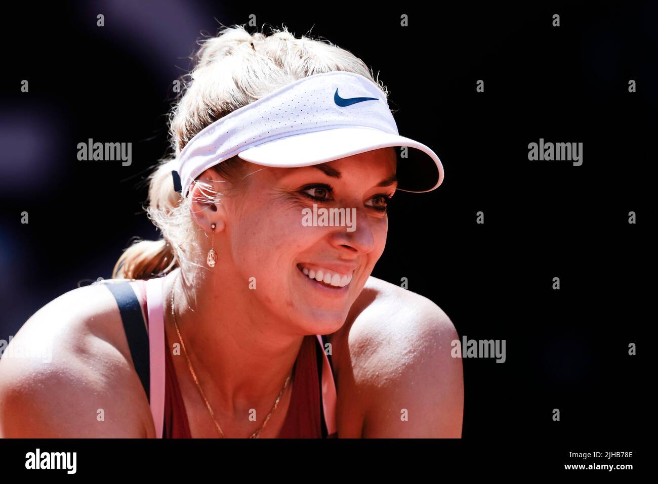 17 juillet 2022, Hambourg: Tennis: WTA Tour/ATP Tour, célibataires, femmes, qualification, 2nd ronde. Baindl (Ukraine) - Lisicki (Allemagne). Sabine Lisicki sourit. Photo: Frank Molter/dpa Banque D'Images
