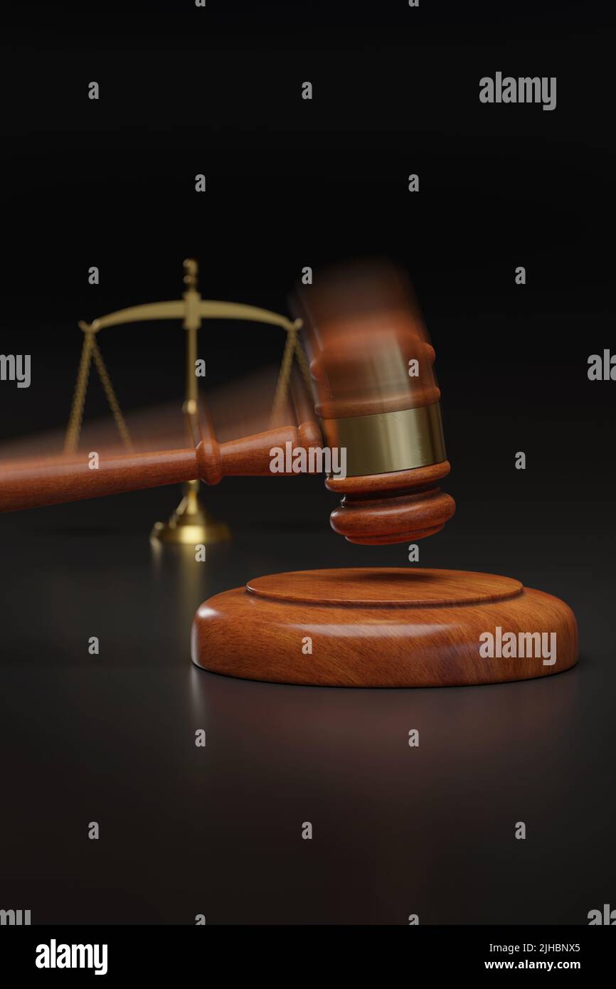 Un gaval en bois qui frappe contre un bloc de sons. Flou de mouvement. Concept de justice. Banque D'Images