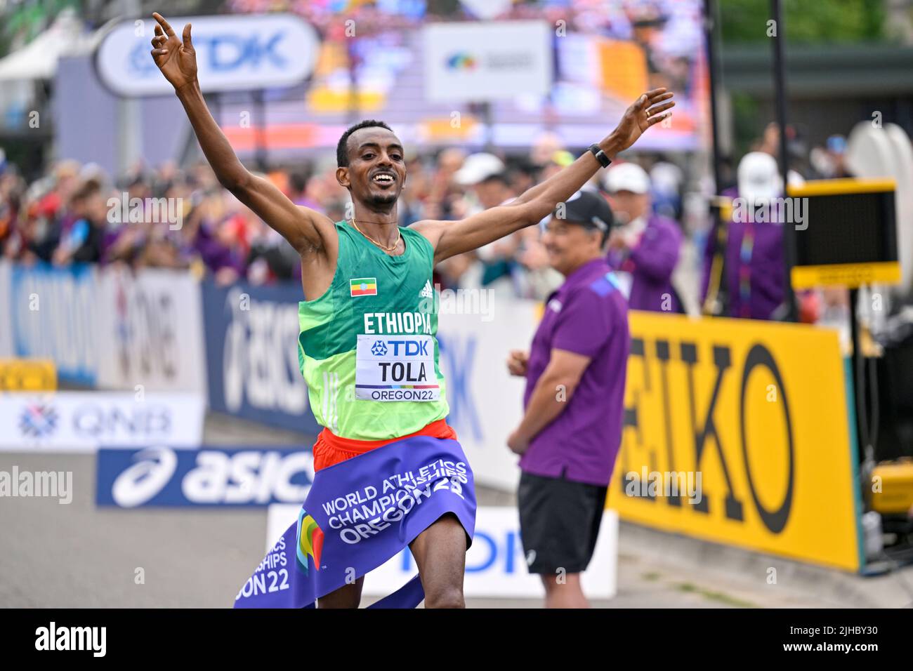 EUGENE, ÉTATS-UNIS - JUILLET 17: Tamirat Tola d'Ethiopie en compétition sur le Marathon masculin pendant les Championnats du monde d'athlétisme sur 17 juillet 2022 à Eugene, États-Unis (photo par Andy Astfalck/BSR Agency) Atlétiekunie crédit: Orange pics BV/Alay Live News Banque D'Images