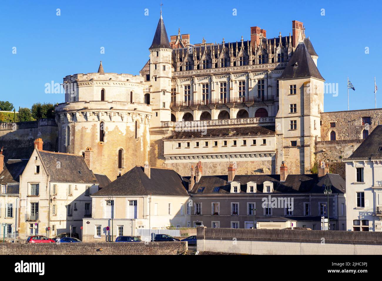 Château d'Amboise dans la vallée de la Loire, France. Le château médiéval français est un monument historique de la ville d'Amboise et de sa périphérie. Décor de château royal et ancienne maison Banque D'Images