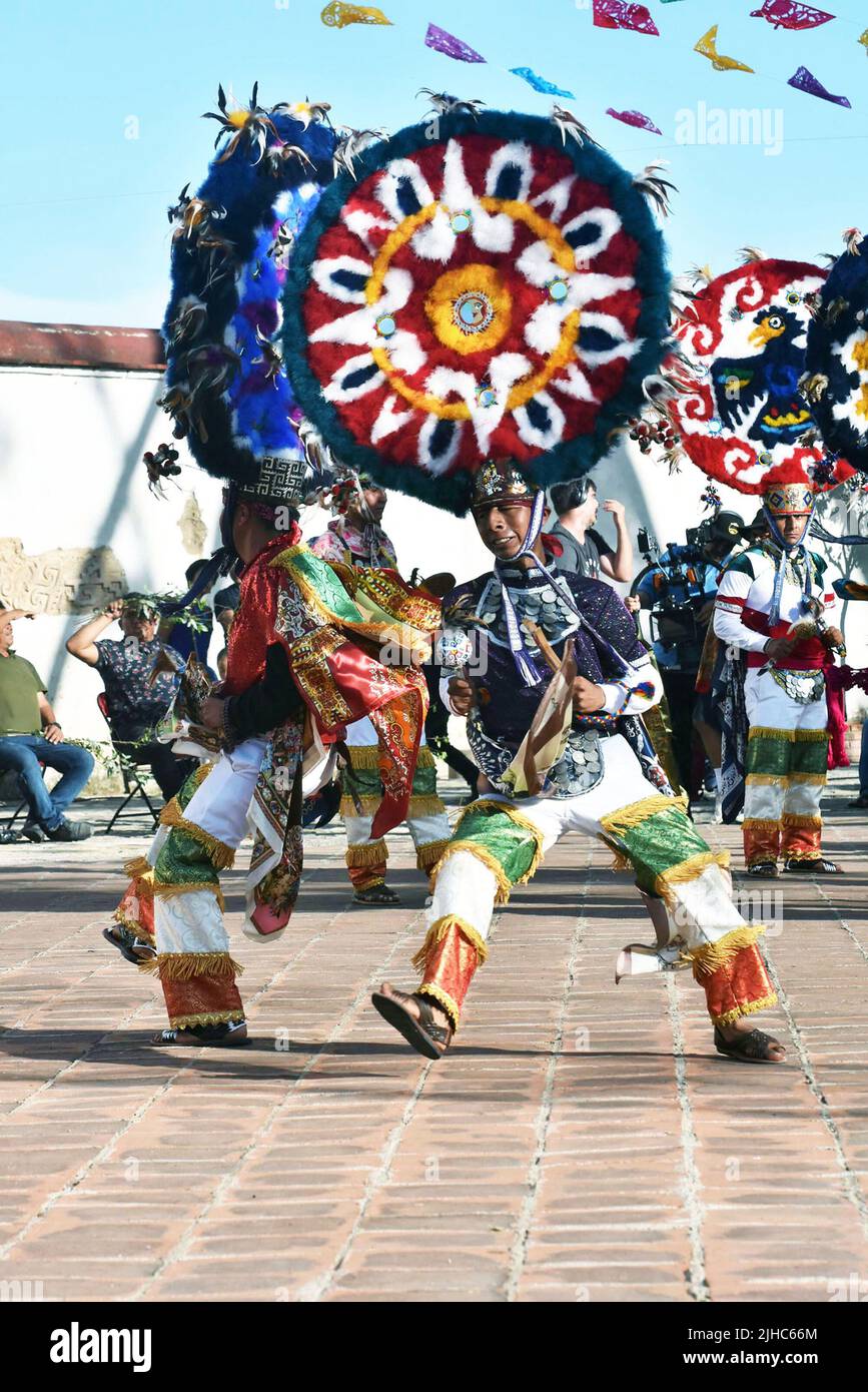 Danseurs au festival du sang précieux du Christ à Teotitlán del Valle, Oaxaca, Mexique Banque D'Images