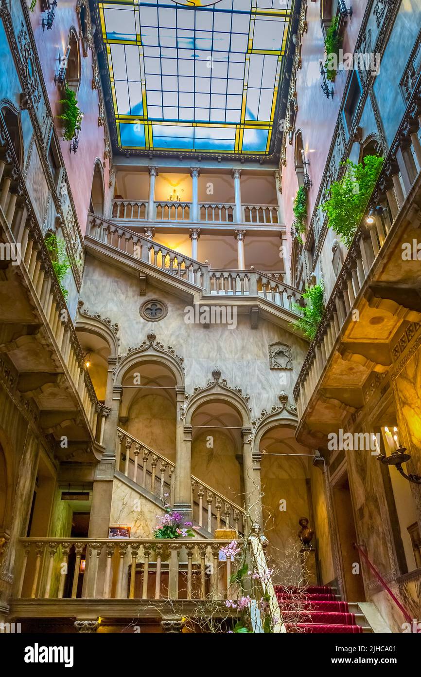 Le bel atrium du légendaire hôtel de luxe Danieli à Venise, Italie Banque D'Images