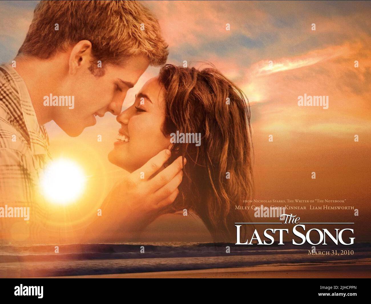 LIAM HEMSWORTH, MILEY CYRUS, l'affiche de la dernière chanson, 2010 Banque D'Images