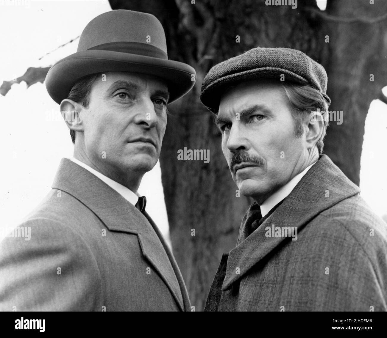 JEREMY BRETT, DAVID BURKE, SHERLOCK HOLMES, 1985 Banque D'Images