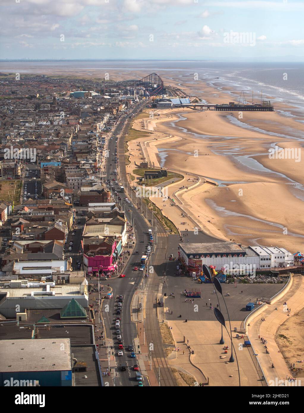 Vue générale du Golden Mile de Blackpool, Royaume-Uni, photo date : 14 juillet 2022. Credit Anthony Devlin/Alamy Live News Banque D'Images