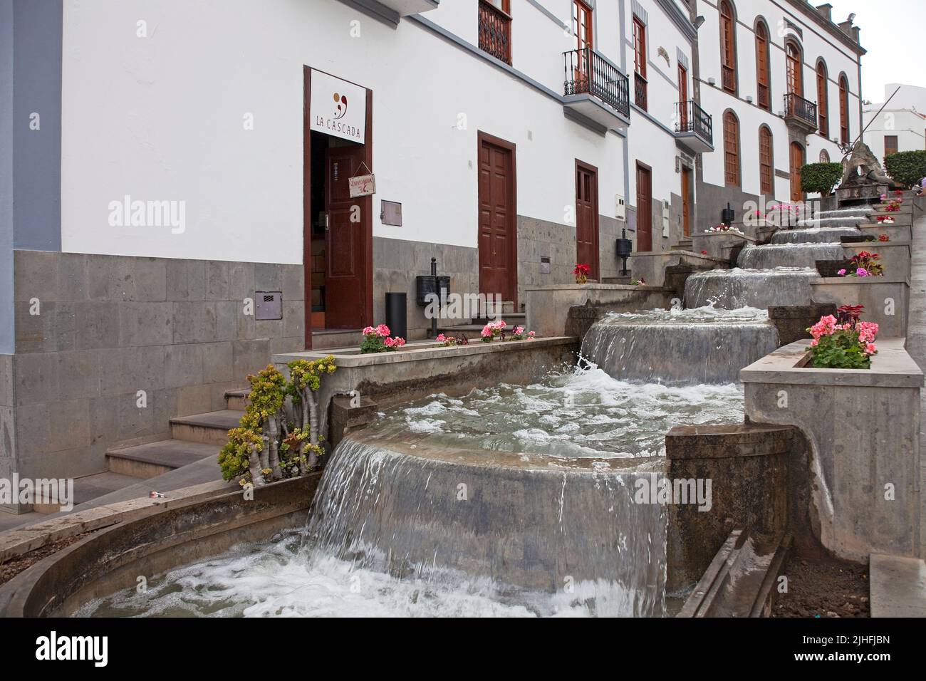 Cascade d'eau à la promenade Paseo de Canarias, Firgas, Grand Canary, îles Canaries, Espagne, Europe Banque D'Images