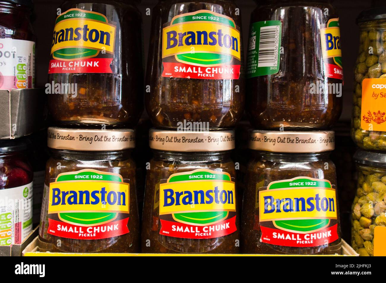 Branston pickle dans l'étagère de supermarché Banque D'Images