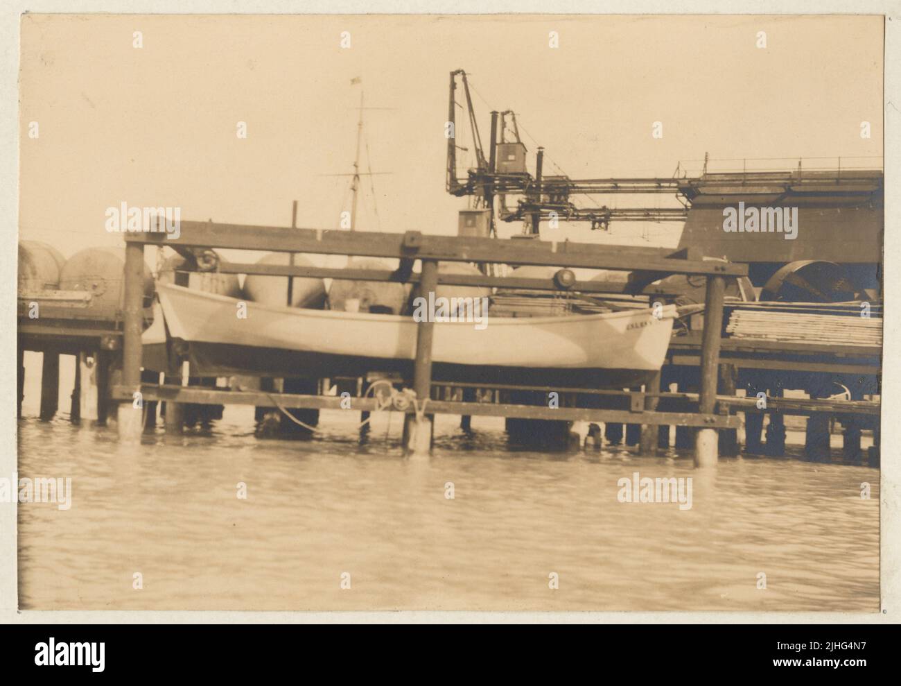 Floride - dépôt Key West. Boat's Hoist, Key West Depot, Floride. Pour les bateaux de station de levage hors de l'eau pour la peinture et les réparations. 27', 180 degrés vrai. Banque D'Images