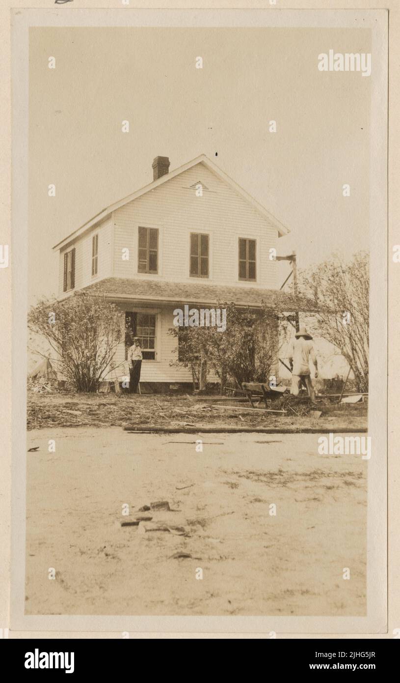 Texas - Bolivar point. Bolivar point Light Station, Texas. Recherche env. NNE. Distance env. 75 pieds Montre le logement de Keeper après avoir été mis à pied de trou causé par l'ouragan de 16-17 août 1915. Banque D'Images