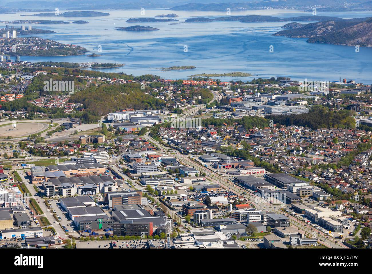 Vue aérienne de Forus et de l'hippodrome de Stavanger depuis un hélicoptère. Stavanger, Norvège Banque D'Images