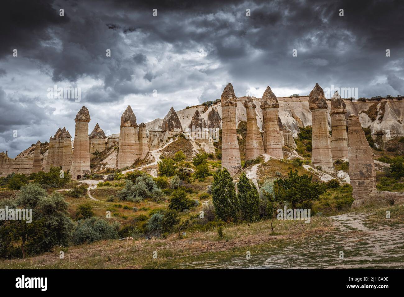 formations rocheuses dans la vallée de l'amour en cappadoce. Turquie Banque D'Images